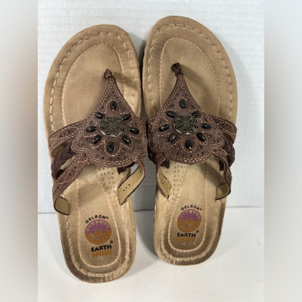 Earth Spirit Gelron Leather Comfort Thong Sandals Brown Embellished Women’s 6.5